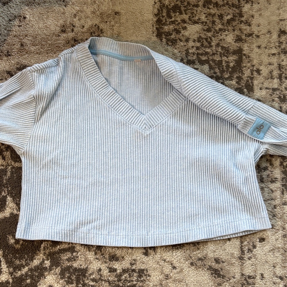 ALO Yoga Light Blue Ribbed V-Neck Crop Top
